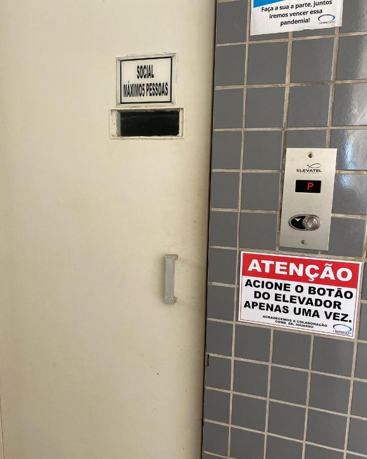 Apartamento Vista Mar 209 - 2 Quartos - Praia Do Morro - Predio Frente Mar - Varanda Com Vista Mar - Elevador - Atravessou A Avenida, Ja Esta Na Praia - Com Garagem - Internet غواراباري المظهر الخارجي الصورة