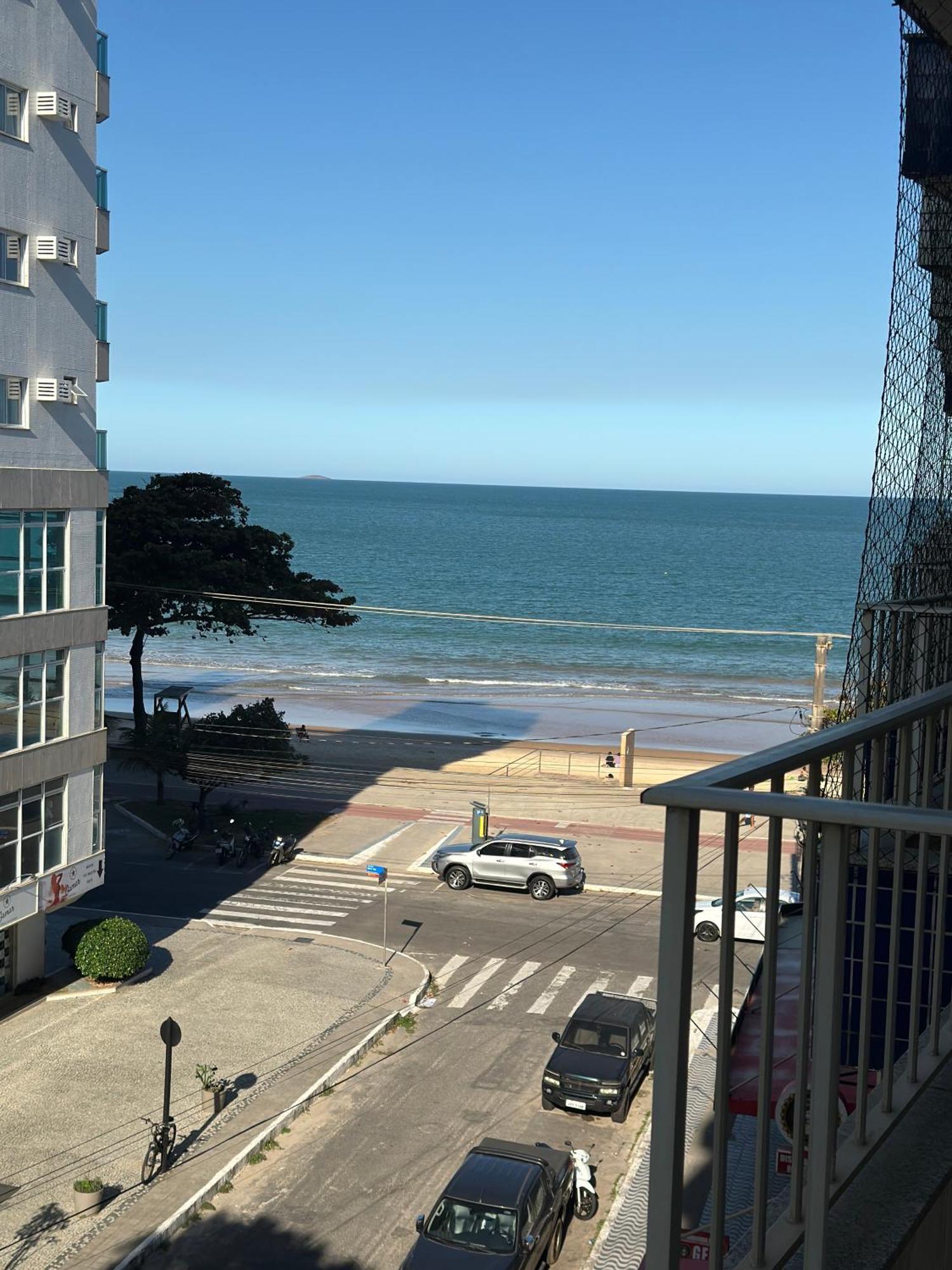 Apartamento Vista Mar 209 - 2 Quartos - Praia Do Morro - Predio Frente Mar - Varanda Com Vista Mar - Elevador - Atravessou A Avenida, Ja Esta Na Praia - Com Garagem - Internet غواراباري المظهر الخارجي الصورة